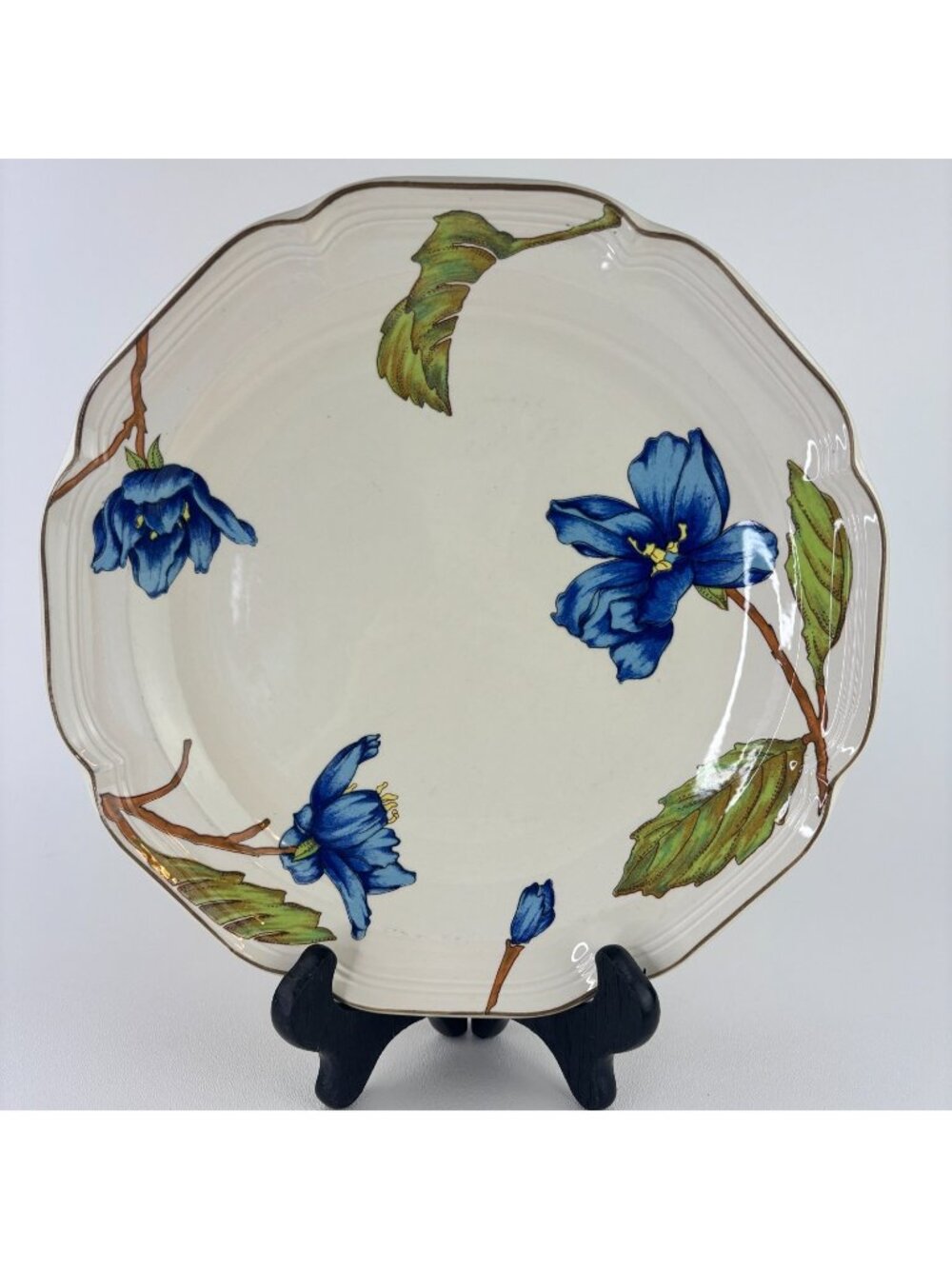 Sangostone 10.5" 3460 Blue Magnolias Korea Floral Blue Flowers Plate